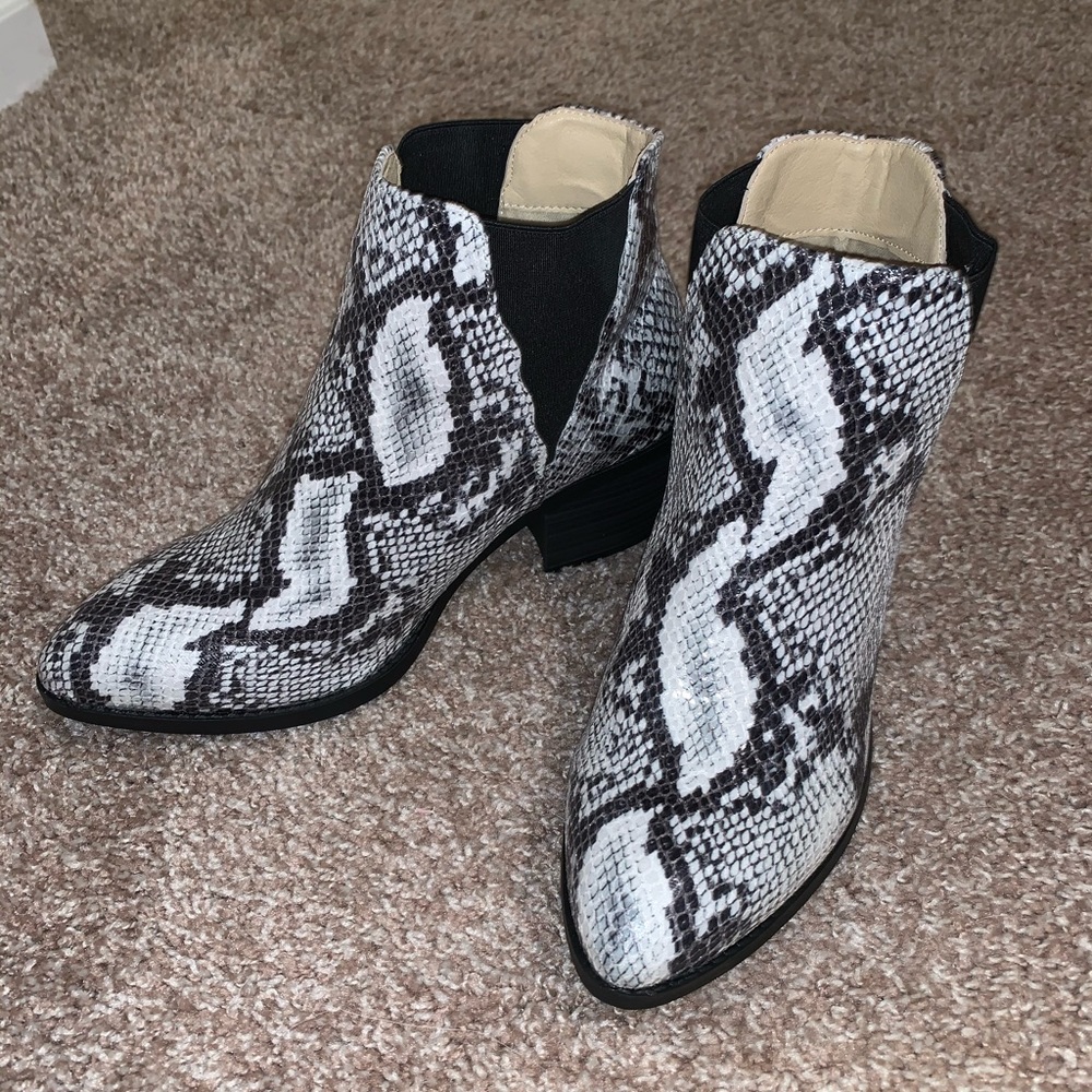 Snakeskin shoe booties